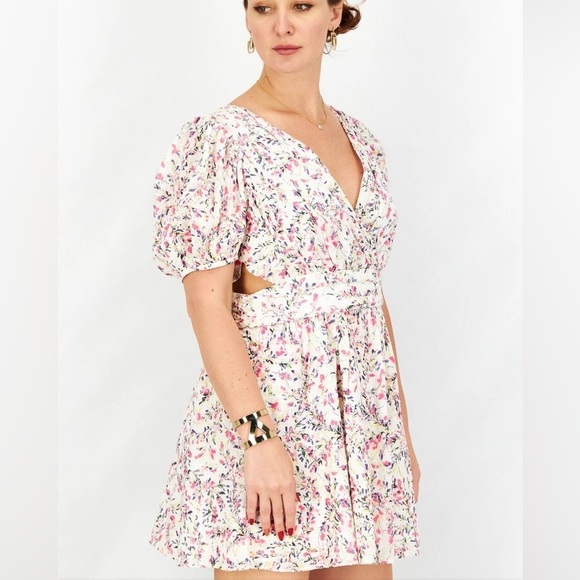 💜 Women Allover Print Mini Dress Side Cutouts From French Connection - Picture 1 of 6